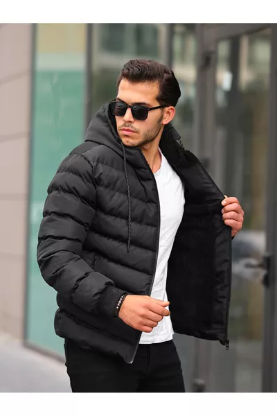 معطف مبطن للرجل باللون الأسود مع تفاصيل من الفرو