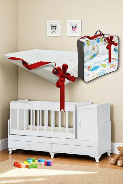 Бебешко кошче, люлеещо се до мама, с растящо легло, с одеяло в синьо, с чекмедже и капак X