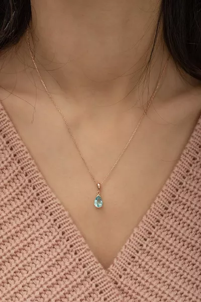 قلادة فضية نسائية مرصعة بحجر الجمشت الأزرق عيار 