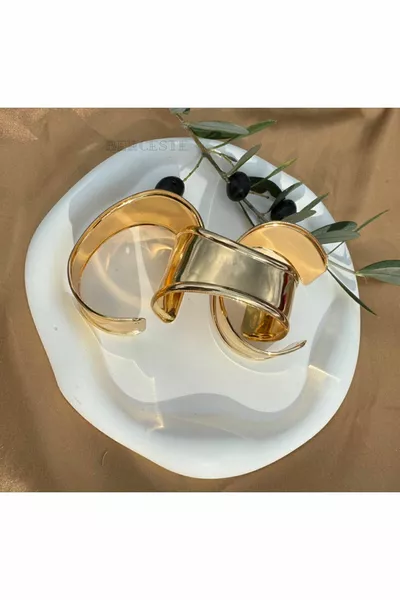 Xoxo Model Gold Thick Bracelet