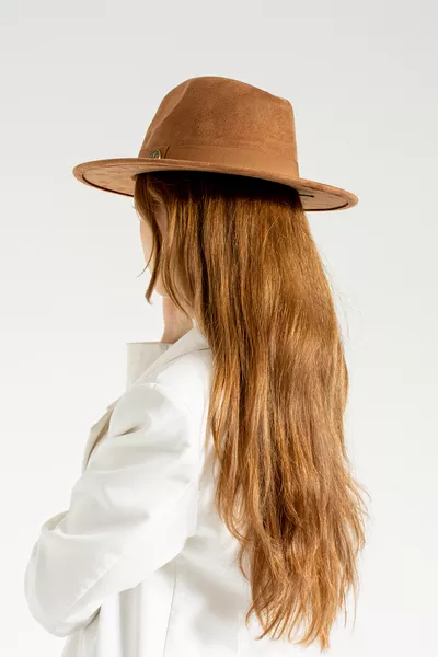 قبعة قشية بنية فاتحة قبعة رعاة البقر الصلبة