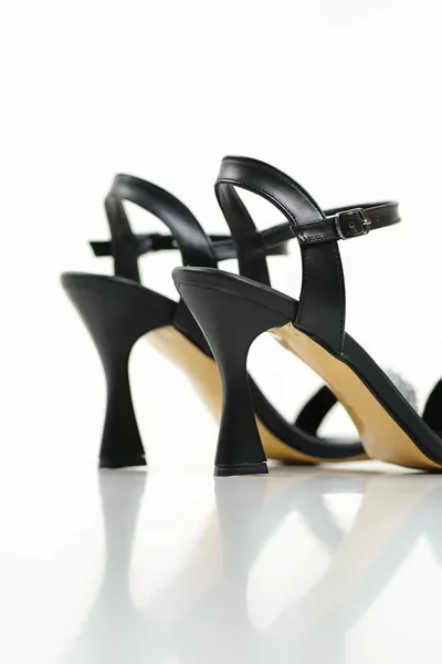 Sandali da donna con pietra di design A