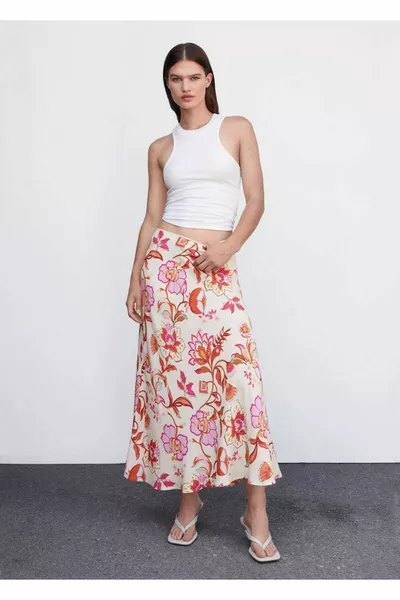 تنورة طويلة بالزهور