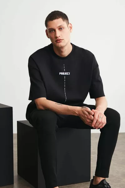 Project Men's Print Detailed Oversize Fit % Organic Cotton Knitted Crew Collar Knitted Black T-shirt