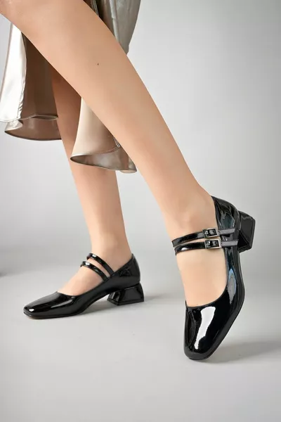 Damen Schwarze Lackleder Doppelhelm mit quadratischer Zehe Vintage-Schuhe