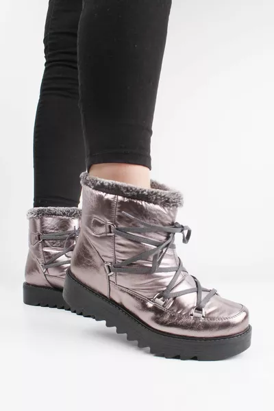 أحذية ثلجية بلاتينية نسائية