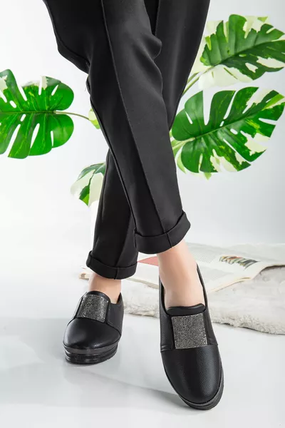 أحذية نسائية خفيفة الوزن مريحة بالحجارة