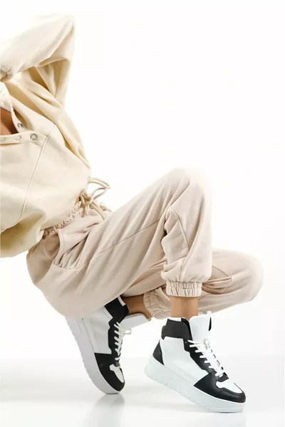 Lässige Sneakers für Damen D