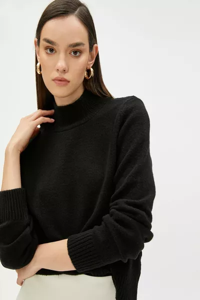 Pull noir pour femme