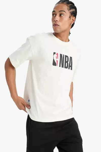 DeFactoFit NBA Woordmerk Oversized Brede Pasvorm Ronde Hals Korte Mouw T-shirt SP