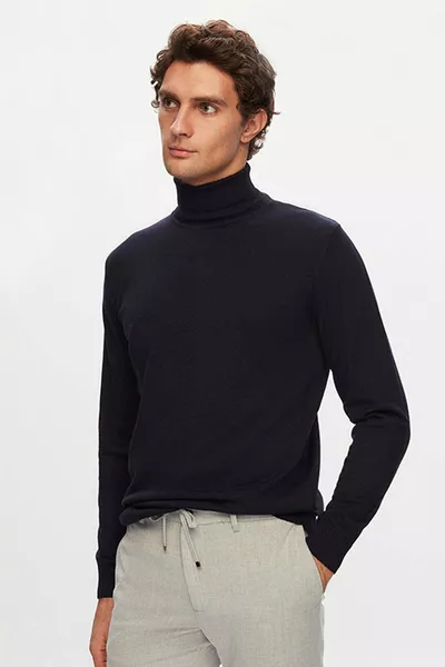 كنزة صوفية بياقة مرتفعة من Ds Damat، بقصة عادية، باللون الأزرق الداكن ومزيج قطن