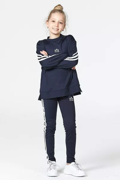 طقم بنطال ضيق وكنزة للبنات مع فتحة جانبية وتفاصيل شريط