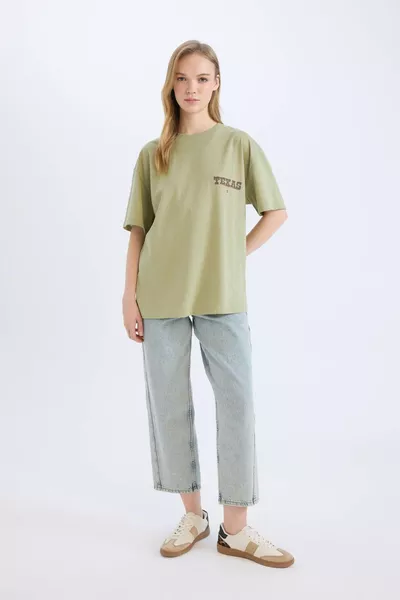 Оувърсайз Тениска с велосипедна яка и къси ръкави с печат на гърба SM