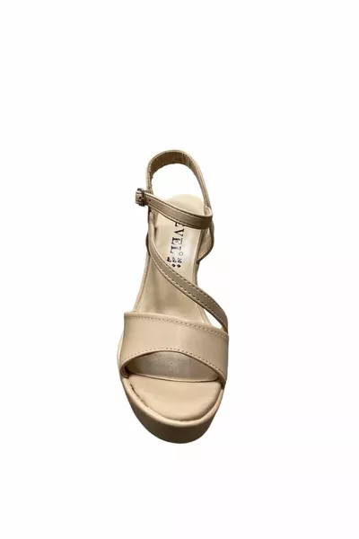 صنادل صيفية مبطنة بكعب عال نسائية