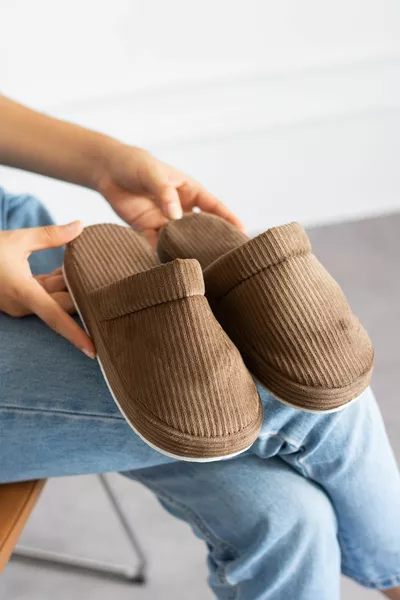 Modafrato WICK مغلق للجنسين منزل الشباشب الشتاء النساء الرجال النعال