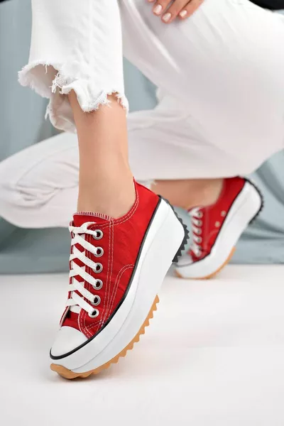 Sneakers da donna corte in lino rosso con suola spessa