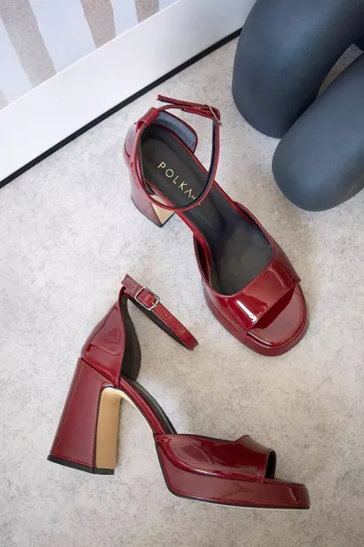 Frauen Braut Braut Hochzeit Hochzeitsschuhe Burgunderrot Lackleder Plateau Single Band Kirschrot Absätze