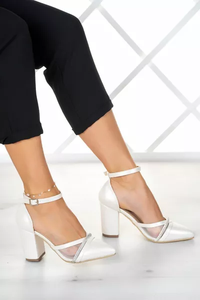 Molly Sedef Vegan Taşlı Fileli Kalın Topuklu Ayakkabı 7 cm.