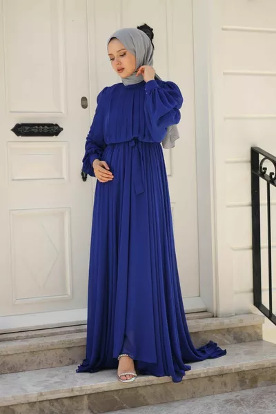 فستان سهرة طويل مطوي الذيل - Saks