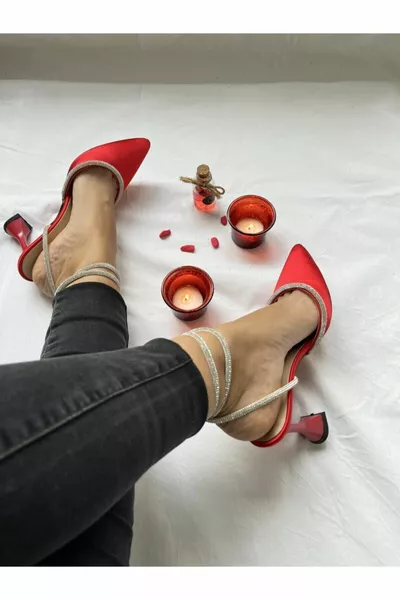 أحمر اللون الساتان المعصم التعادل