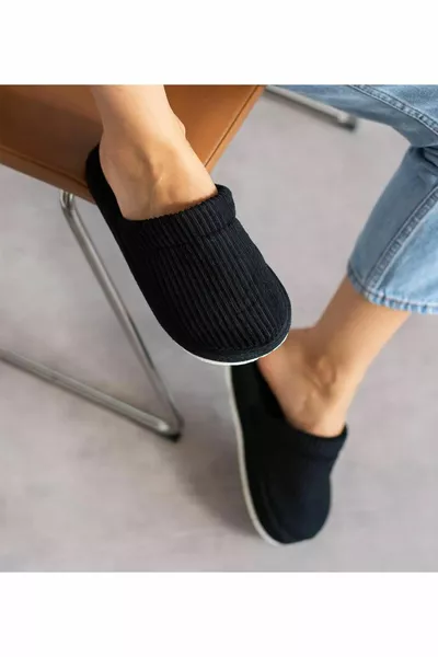 УНИСЕКС ДОМАШНИ ЧЕХЛИ СЪС ЗИМЕН ФИТИЛ ДАМСКИ МЪЖКИ ЧЕХЛИ