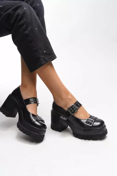 Lirwenia Mocassins à talons à talon double boucle  cuir verni froissé noir