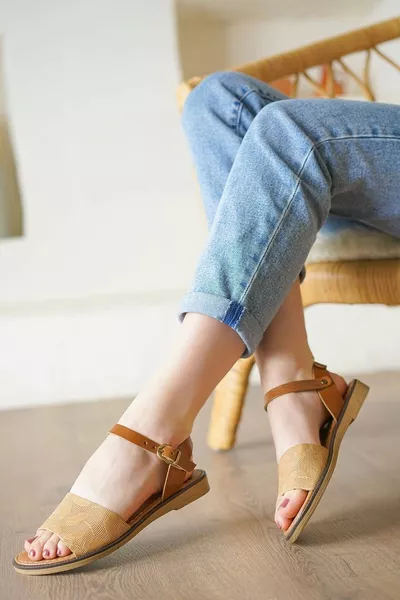 EFN. ОБЛЕКЛО Сандали Cardi Nude Skin