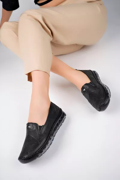 Балетки от естествена кожа Черни дамски кожени балетки 