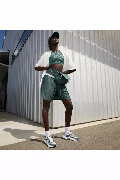 دبليو  حذاء رياضي أبيض نسائي رياضي