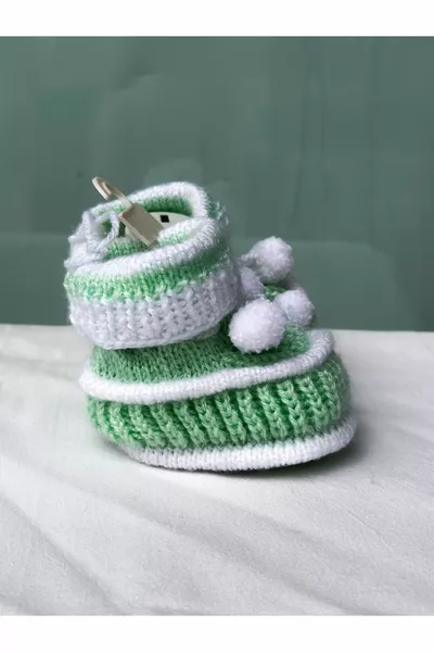 Детские пинетки ручной вязки