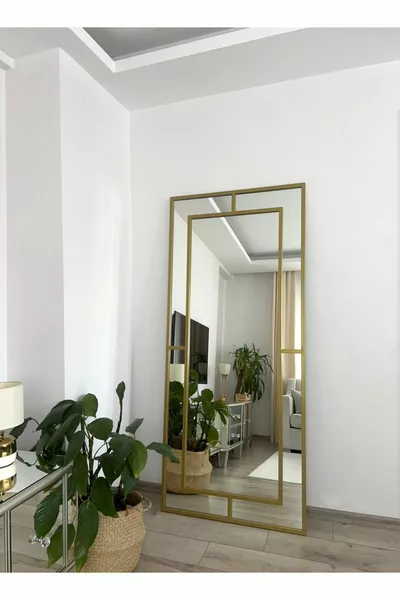 Specchio Decorativo a Forma di Stella con Cornice in Metallo Dorato  Cm