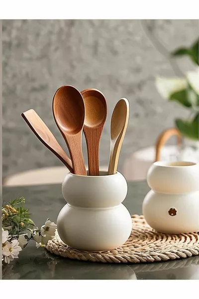 Простой керамический белый органайзер для пузырьков с ложкой