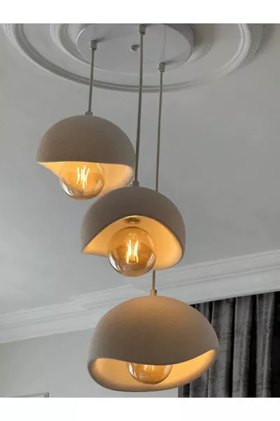 ثريا معلقة بثلاثة مصابيح بأسلوب اسكندنافي وبوهيمي بمظهر خرساني - تصميم احترافي، تشمل لمبة ضوء النهار