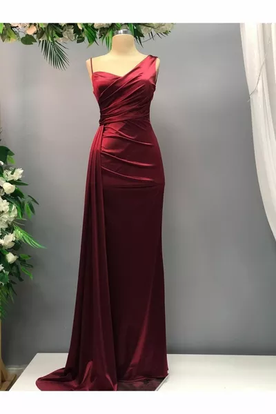 فساتين السهرة فساتين الخطوبة