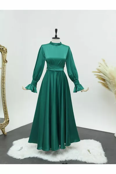 Атласные вечерние платья с крестиком на талии