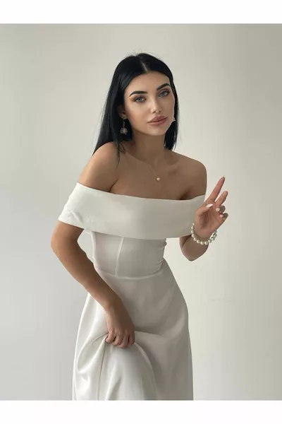 Madanno فتحة رقبة متوسطة الطول فستان أطلس