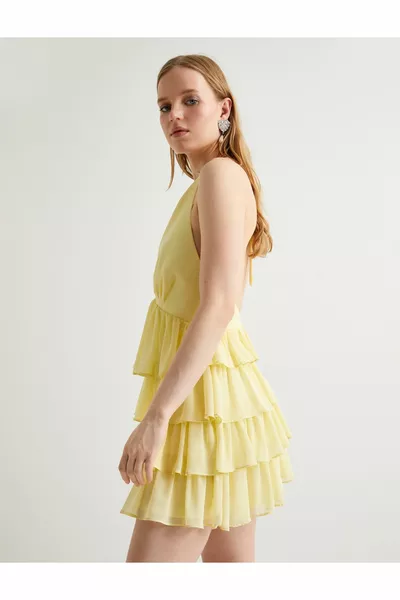 مطوية تكدرت فستان صغير عميق الخامس الرقبة