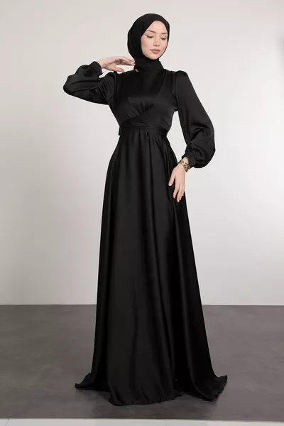 Hijab avondjurk met taille stropdas diagonaal vanaf de kraag