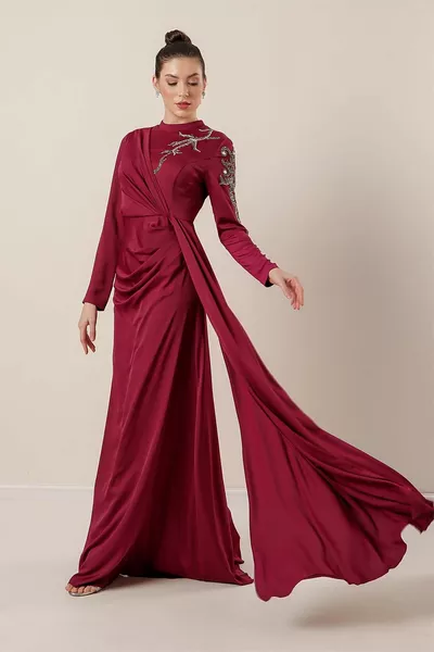 Платье-хиджаб из креп-атласа с вышитым камнем шнурком спереди фуксия