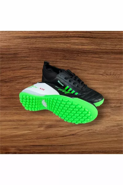 Мъжки удобни обувки Sportaç с черни и зелени чорапи