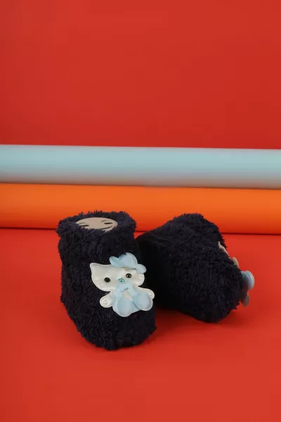 Унисекс бебе новородено лебед детайлни удобни облечени ботуши панта, подходящи за чувствителна кожа