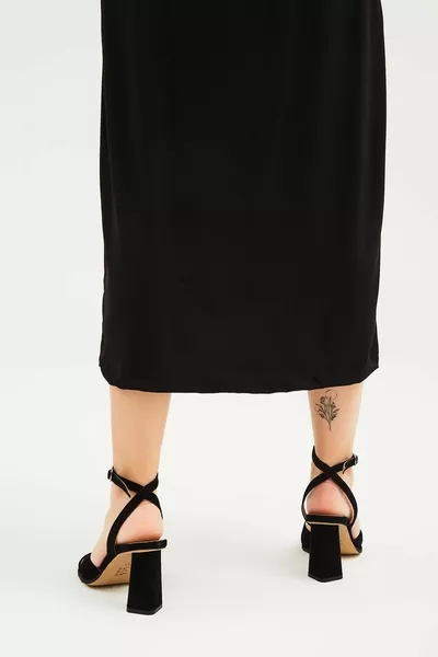 صنادل جلد بكعب عال نسائي   مليار Ayk 