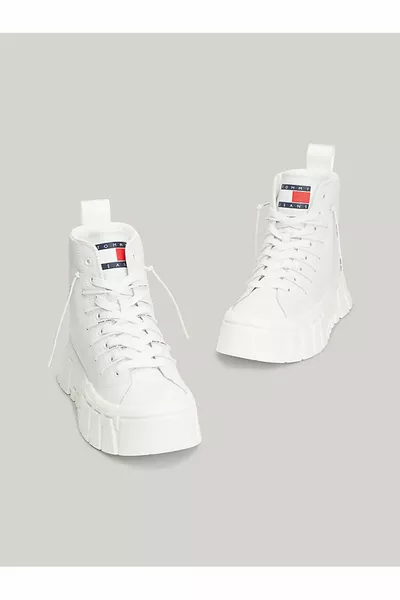 منصة تومي جينز النسائية MC