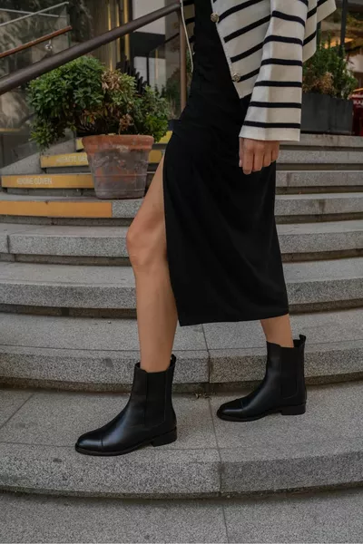 حذاء جلدي أسود أوسي