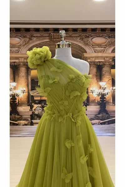 فساتين السهرة الخطوبة