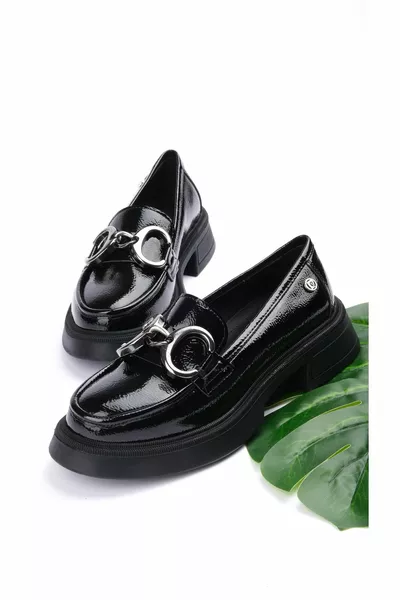  Cuir verni noir - Mocassins pour femmes