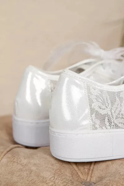 المرأة الأبيض الرباط الدانتيل متابعة الرياضة مساء اللباس أحذية الزفاف