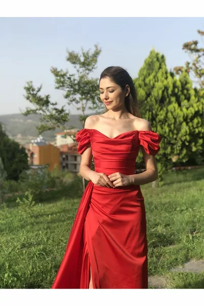 Red Boat Neckline Low Sleeve Front Draped Slit Side Cape Fish Evening Dress  