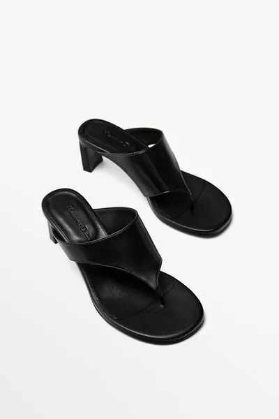 Кожени сандали на ток