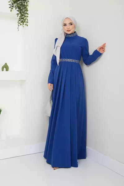 Robe de soirée avec col ceinture pierre  indigo